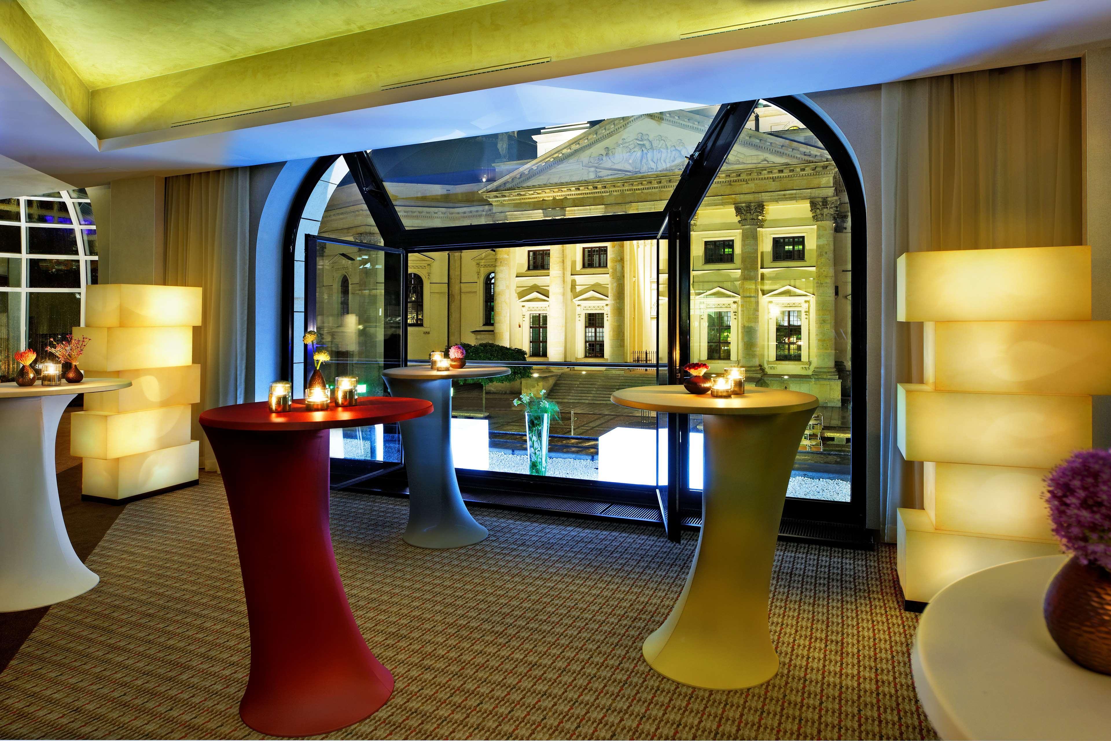 Hilton Berlin Hotel Restaurant photo